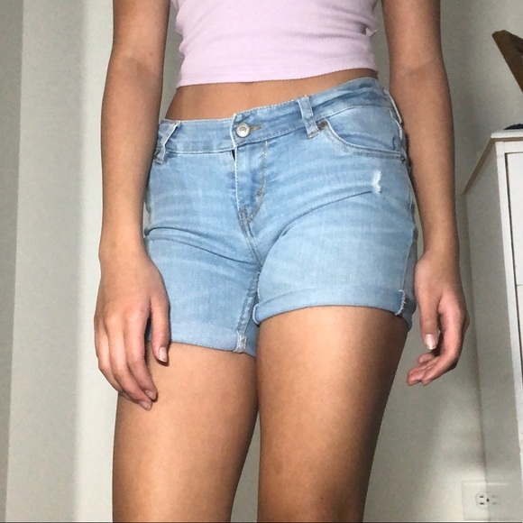 Levi Boyfriend Jeans Shorts - Picture 1 of 4